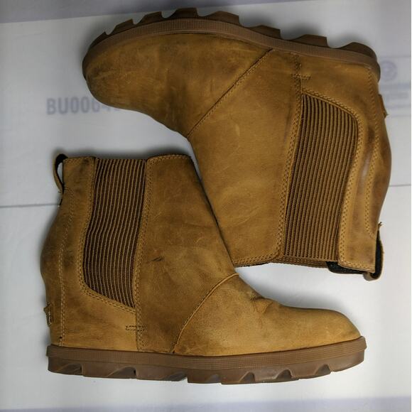 lightly worn Women’s tan leather Joan of Arctic™ Wedge II - Picture 2 of 10